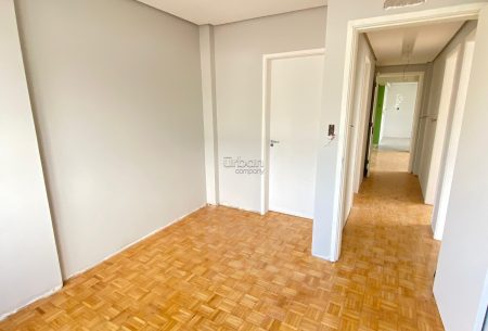 Apartamento com 91m², 3 quartos, 1 vaga, no bairro Floresta em Porto Alegre