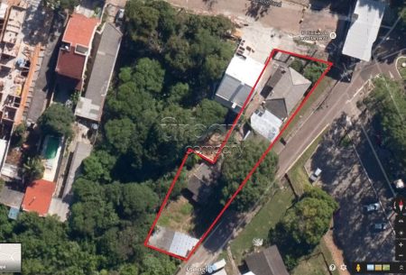 Terreno com 721m², no bairro Santa Tereza em Porto Alegre