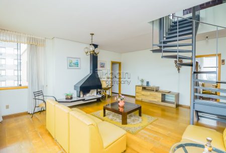 Apartamento com 246m², 3 quartos, 1 suíte, 2 vagas, no bairro Jardim Botânico em Porto Alegre