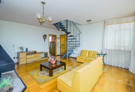 Apartamento com 246m², 3 quartos, 1 suíte, 2 vagas, no bairro Jardim Botânico em Porto Alegre