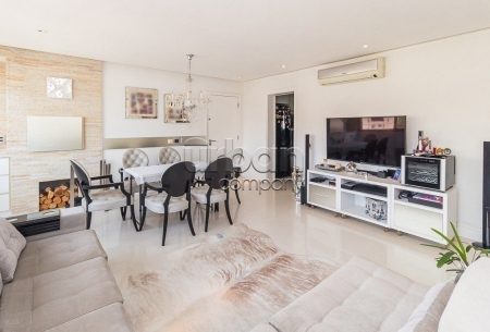 Apartamento com 96m², 3 quartos, 1 suíte, 2 vagas, no bairro Auxiliadora em Porto Alegre