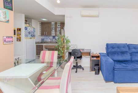 Apartamento com 60m², 2 quartos, 1 suíte, 2 vagas, no bairro Cristo Redentor em Porto Alegre