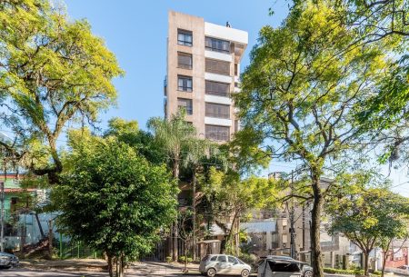 Apartamento com 86m², 2 quartos, 1 suíte, 2 vagas, no bairro Rio Branco em Porto Alegre