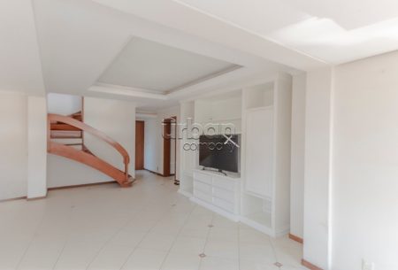 Cobertura com 222m², 2 quartos, 1 suíte, 2 vagas, no bairro Rio Branco em Porto Alegre