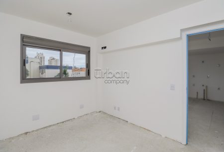 Apartamento com 44m², 1 quarto, 1 vaga, no bairro Passo da Areia em Porto Alegre