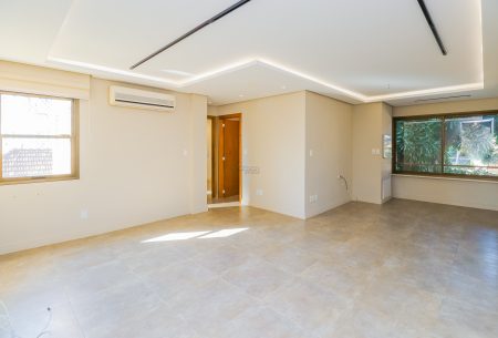 Apartamento com 76m², 2 quartos, 1 suíte, 2 vagas, no bairro Higienópolis em Porto Alegre