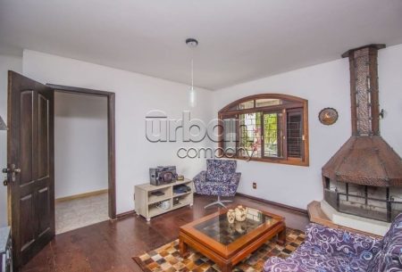 Casa com 287m², 2 quartos, 1 suíte, 4 vagas, no bairro Higienópolis em Porto Alegre