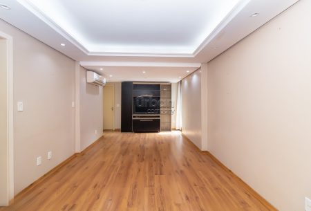 Apartamento com 105m², 3 quartos, 1 suíte, 1 vaga, no bairro Petrópolis em Porto Alegre