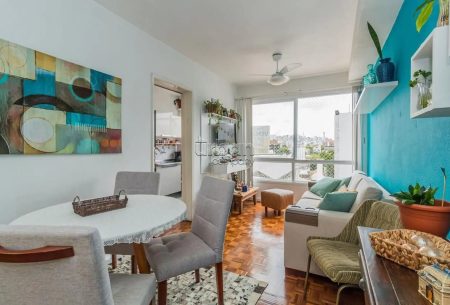 Apartamento com 56m², 2 quartos, 1 vaga, no bairro Santana em Porto Alegre