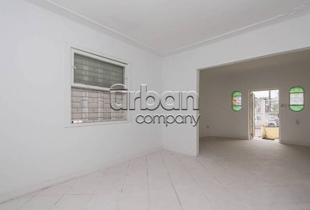 Casa com 138m², 4 quartos, 4 vagas, no bairro Passo da Areia em Porto Alegre