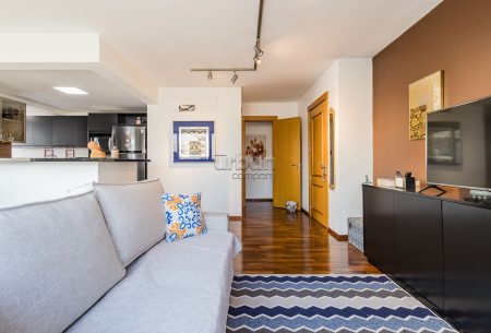 Apartamento com 102m², 3 quartos, 1 suíte, 2 vagas, no bairro Rio Branco em Porto Alegre