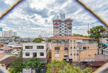 Apartamento com 64m², 2 quartos, 1 vaga, no bairro Passo da Areia em Porto Alegre