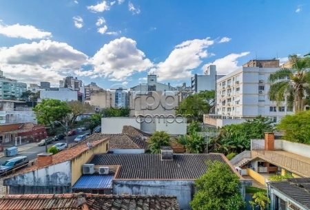 Cobertura com 128m², 2 quartos, 1 suíte, 1 vaga, no bairro Auxiliadora em Porto Alegre