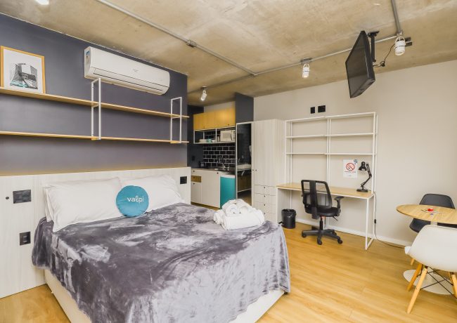 Loft com 26m², 1 quarto, no bairro Santa Cecília em Porto Alegre