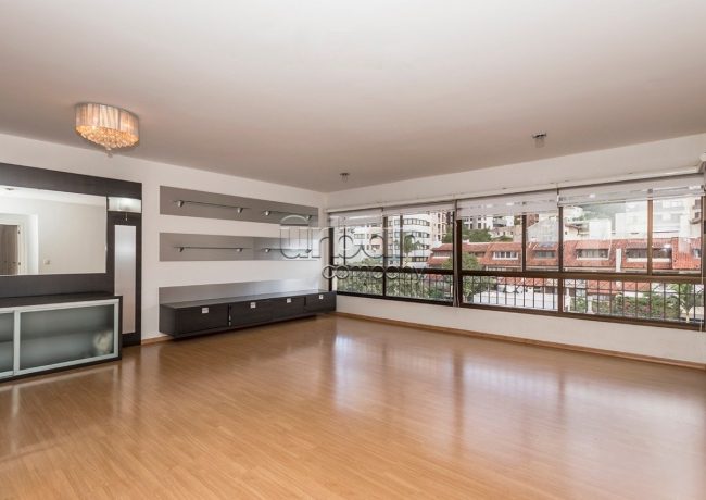 Apartamento com 140m², 3 quartos, 1 suíte, 3 vagas, no bairro Mont Serrat em Porto Alegre