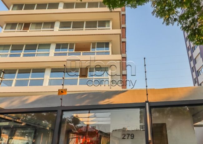 Apartamento com 130m², 3 quartos, 1 suíte, 2 vagas, no bairro Petrópolis em Porto Alegre