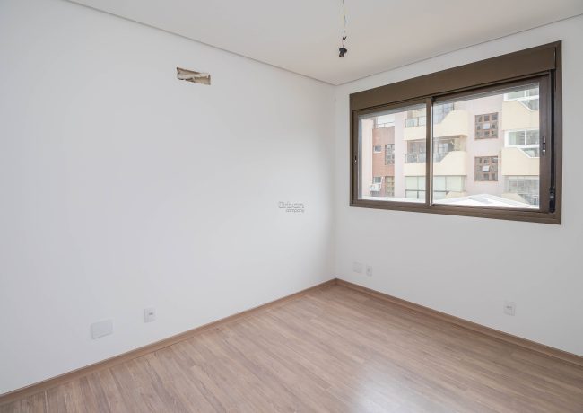 Apartamento com 70m², 2 quartos, 1 suíte, 2 vagas, no bairro Petrópolis em Porto Alegre