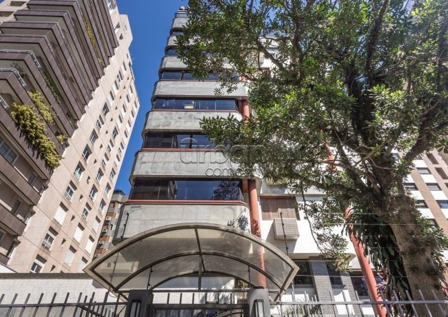 Apartamento com 161m², 3 quartos, 1 suíte, 2 vagas, no bairro Auxiliadora em Porto Alegre