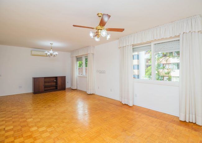 Apartamento com 118m², 3 quartos, 1 suíte, 1 vaga, no bairro Petrópolis em Porto Alegre