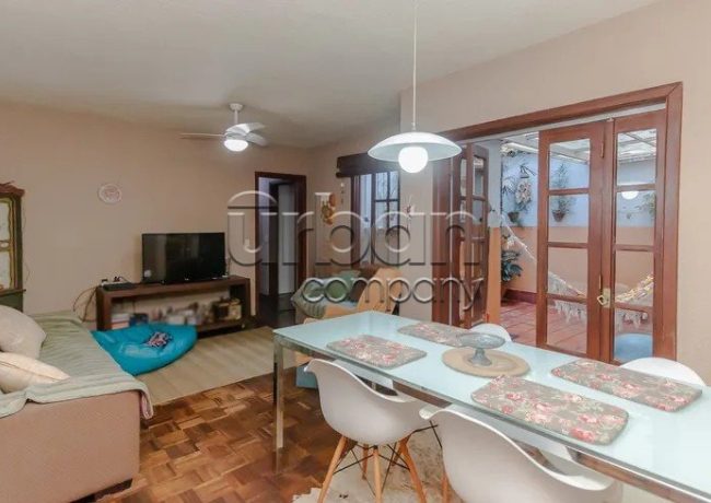 Apartamento Garden com 104m², 3 quartos, 1 suíte, 1 vaga, no bairro Auxiliadora em Porto Alegre