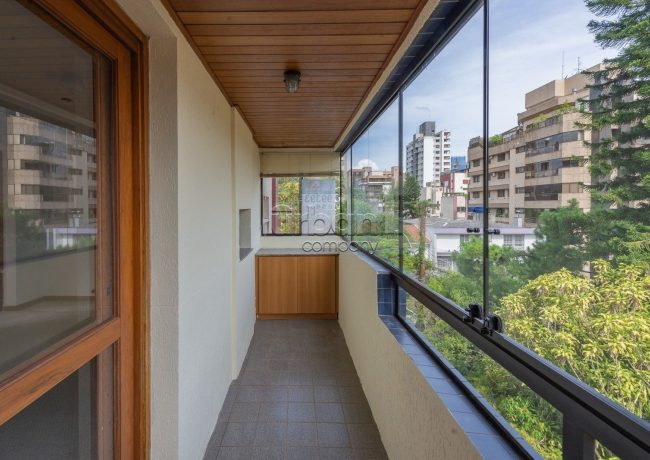 Apartamento com 66m², 2 quartos, 1 vaga, no bairro Auxiliadora em Porto Alegre