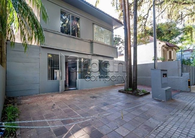 Casa com 258m², 4 quartos, 2 suítes, 15 vagas, no bairro Mont Serrat em Porto Alegre