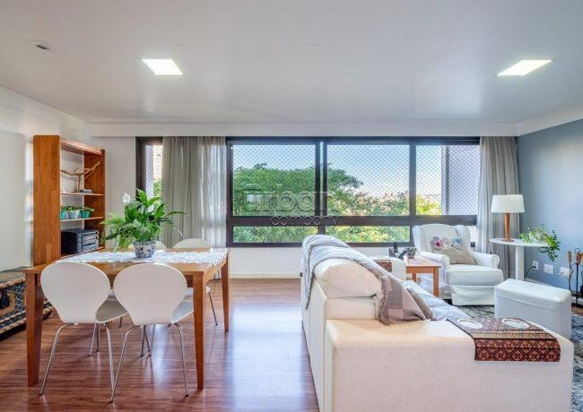 Apartamento com 157m², 4 quartos, 3 suítes, 2 vagas, no bairro Rio Branco em Porto Alegre