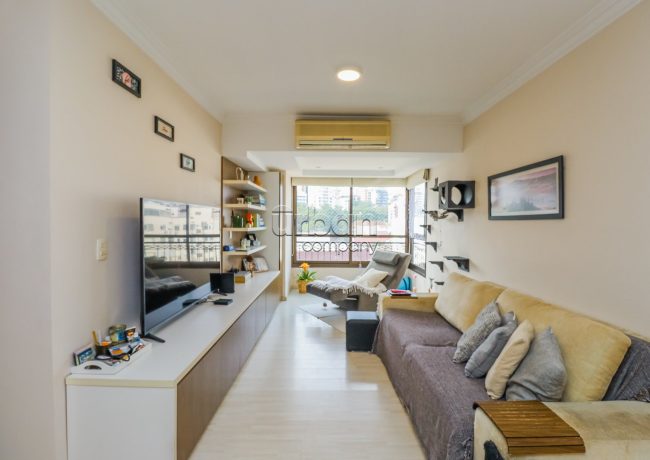 Apartamento com 83m², 3 quartos, 1 suíte, 2 vagas, no bairro Floresta em Porto Alegre