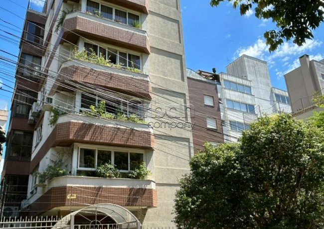 Apartamento com 177m², 4 quartos, 1 suíte, 2 vagas, no bairro Auxiliadora em Porto Alegre