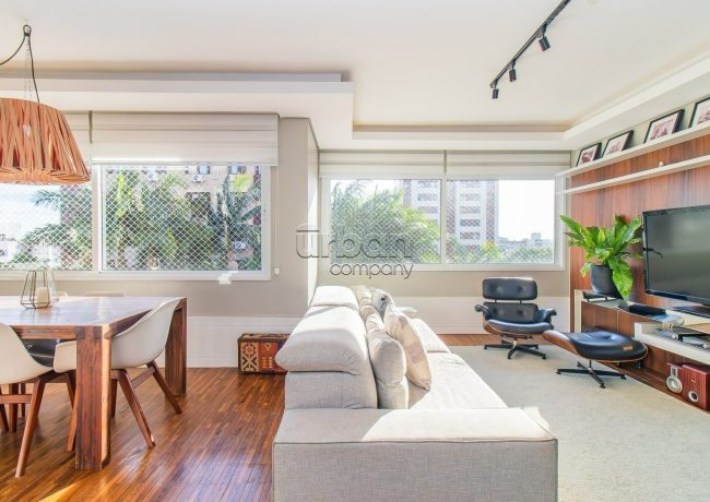 Apartamento com 106m², 3 quartos, 1 suíte, 2 vagas, no bairro Petrópolis em Porto Alegre