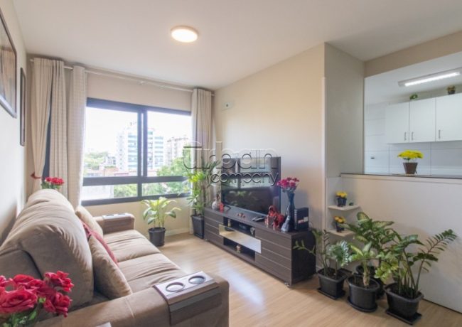 Apartamento com 81m², 3 quartos, 1 suíte, 2 vagas, no bairro Santana em Porto Alegre