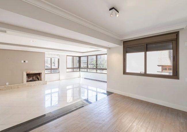 Apartamento com 270m², 3 quartos, 3 suítes, 3 vagas, no bairro Mont Serrat em Porto Alegre