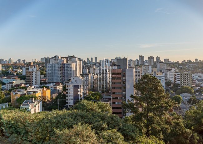 Apartamento com 89m², 3 quartos, 1 suíte, 2 vagas, no bairro Passo da Areia em Porto Alegre