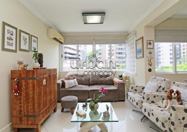 Apartamento com 75m², 2 quartos, 1 suíte, 2 vagas, no bairro Mont Serrat em Porto Alegre