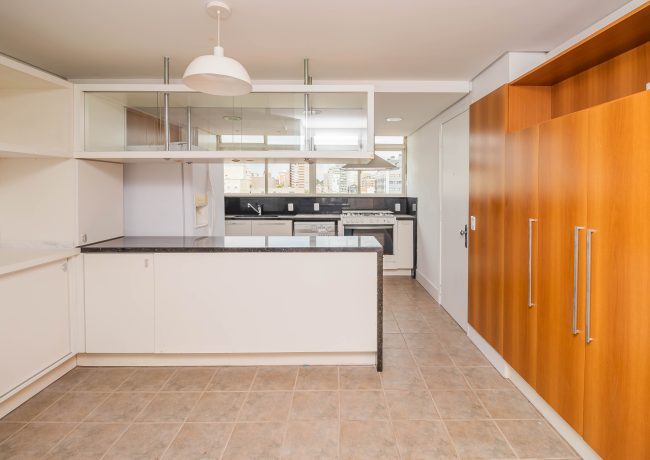 Apartamento com 120m², 3 quartos, 1 suíte, 1 vaga, no bairro Auxiliadora em Porto Alegre