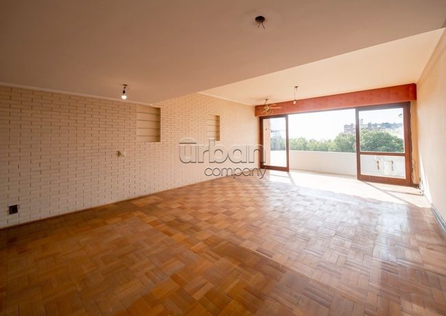 Apartamento com 195m², 3 quartos, 1 suíte, 2 vagas, no bairro Moinhos de Vento em Porto Alegre