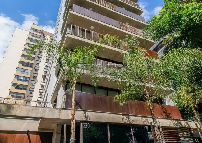 Apartamento Garden com 315m², 3 quartos, 3 suítes, 4 vagas, no bairro Rio Branco em Porto Alegre