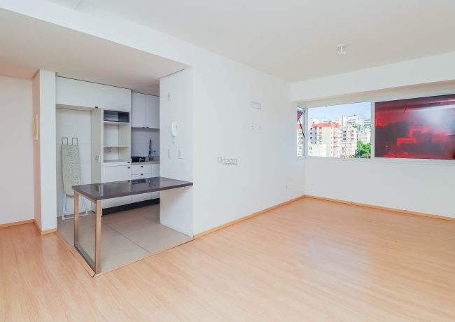 Apartamento com 70m², 2 quartos, 1 suíte, 1 vaga, no bairro São João em Porto Alegre