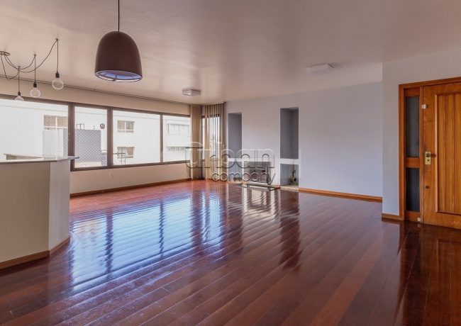 Apartamento com 163m², 3 quartos, 1 suíte, 2 vagas, no bairro Auxiliadora em Porto Alegre