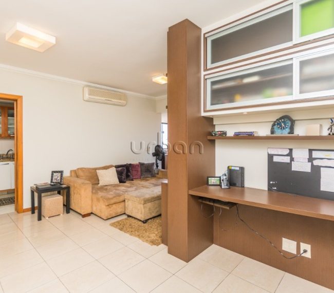 Apartamento com 95m², 2 quartos, 1 suíte, 2 vagas, no bairro Menino Deus em Porto Alegre