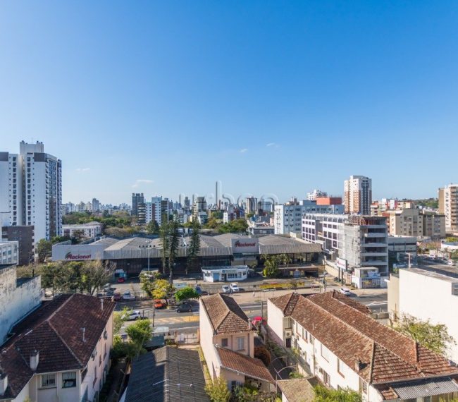 Apartamento com 95m², 2 quartos, 1 suíte, 2 vagas, no bairro Menino Deus em Porto Alegre