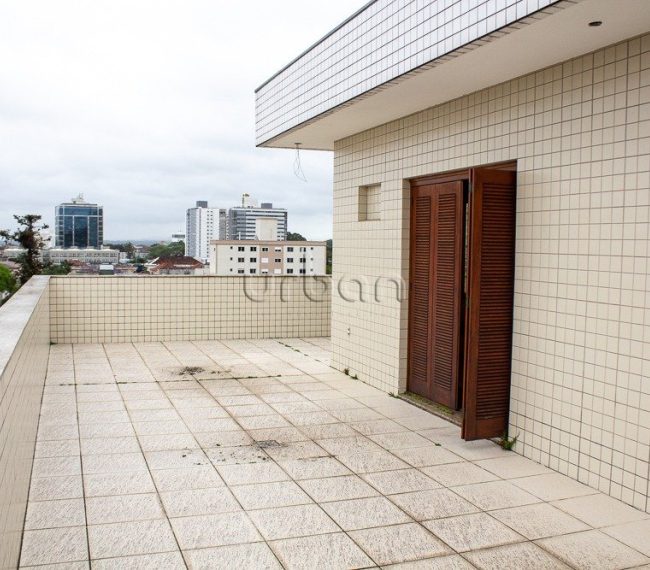 Cobertura com 251m², 3 quartos, 1 suíte, 4 vagas, no bairro Vila Ipiranga em Porto Alegre