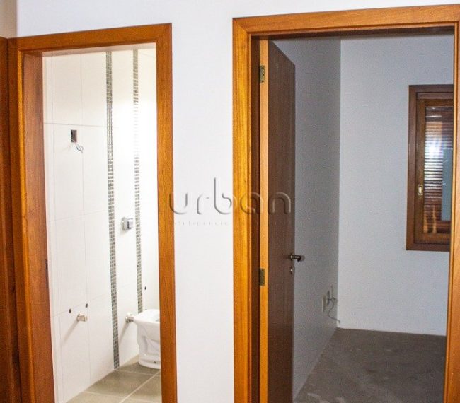 Cobertura com 251m², 3 quartos, 1 suíte, 4 vagas, no bairro Vila Ipiranga em Porto Alegre