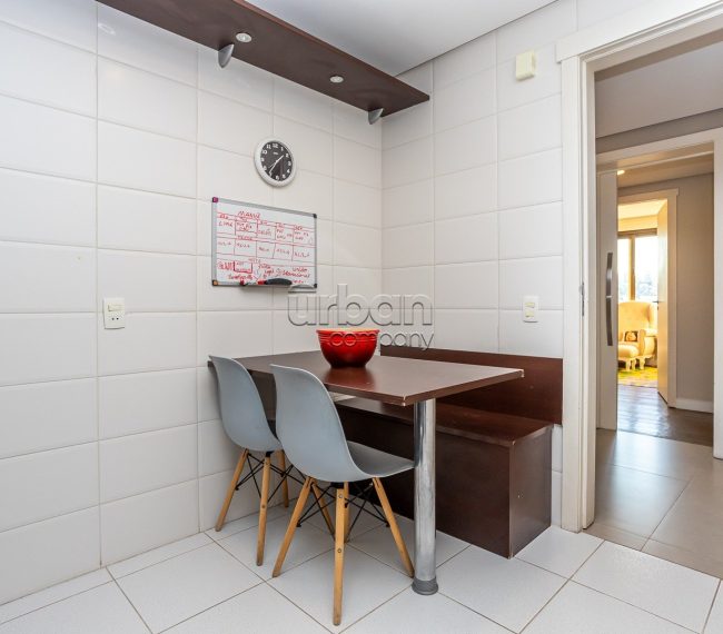 Apartamento com 150m², 3 quartos, 3 suítes, 2 vagas, no bairro Petrópolis em Porto Alegre