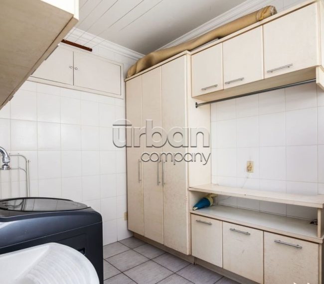 Apartamento com 277m², 3 quartos, 1 suíte, 2 vagas, no bairro Auxiliadora em Porto Alegre