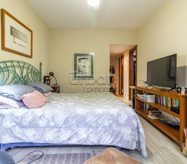 Apartamento Garden com 304m², 3 quartos, 1 suíte, 2 vagas, no bairro Bela Vista em Porto Alegre