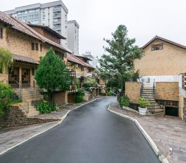 Casa em Condomínio com 308m², 3 quartos, 1 suíte, 4 vagas, no bairro Bela Vista em Porto Alegre