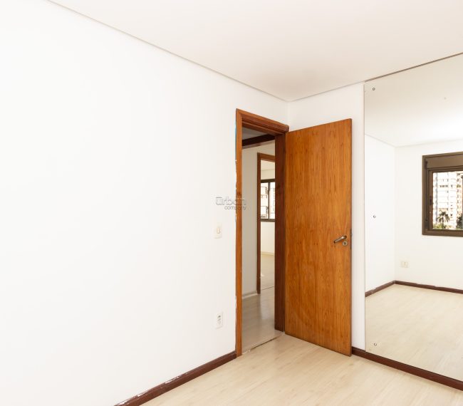 Apartamento Duplex com 130m², 3 quartos, 1 suíte, 3 vagas, no bairro Bela Vista em Porto Alegre