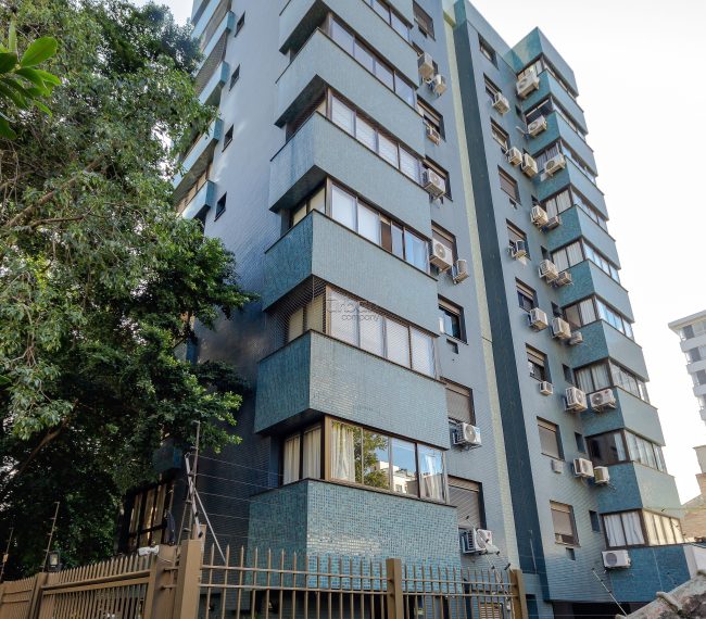 Apartamento Duplex com 130m², 3 quartos, 1 suíte, 3 vagas, no bairro Bela Vista em Porto Alegre