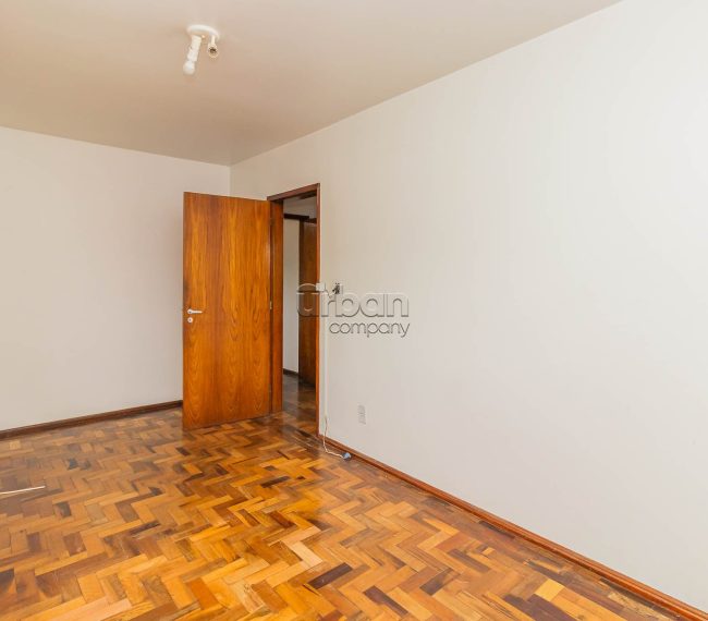 Apartamento com 54m², 2 quartos, 2 vagas, no bairro Vila Ipiranga em Porto Alegre